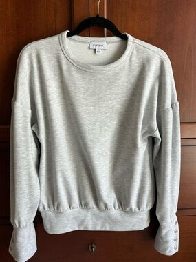 Cozy Evereve Women’s Crewneck Sweatshirt in Heather Light Gray size XS